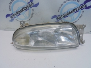 Predné svetlo Mazda 121 PP