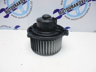 Motorček kúrenia Kia Carnival 03361-1020
