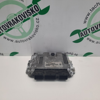Riadiaca jednotka motora Ford Focus II 0281011701