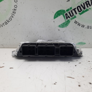 Riadiaca jednotka motora Ford Focus MK2 1.6 TDCI 5M51-12A650-UA