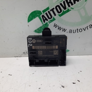 Riadiaca jednotka pravé predné dvere Audi A4 B8 8K0959792N