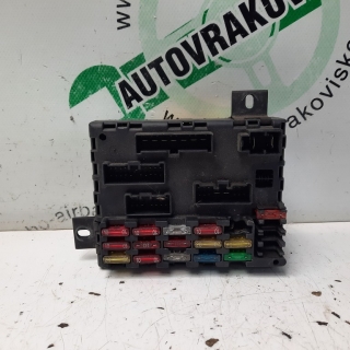 Riadiaca jednotka poistková skrinka Fiat Bravo Brava 46533389