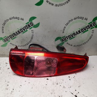 Zadné svetlo Peugeot 807 ľavé