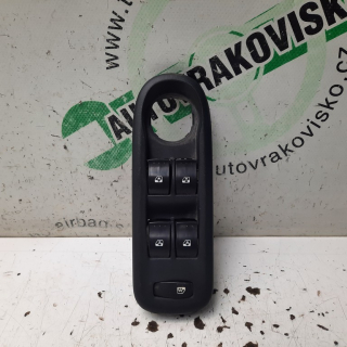 Vypínač okna vodič Renault Kangoo 8200548970