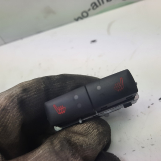 Vypínač vyhrievania sedadiel Ford Fiesta MK7
