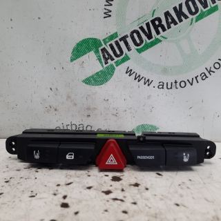 Vypínač výstražných svetiel a vyhrievania sedačiek Kia Ceed 93700-1H000