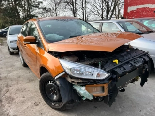 Ford Focus mk3 lift HB 1.6i