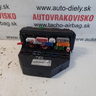 Poistková skrinka Mercedes C W204 2.2 CDI A2045456301
