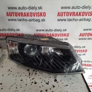 Predné svetlo pravé Škoda Octavia III 030127228400