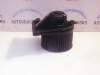 Motorček kúrenia VW Passat 8D2819021B